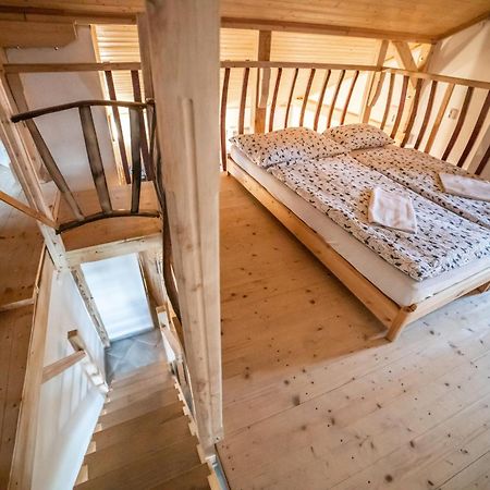 Vinny Sklep Kovarna - Nad Presovnou Rohatec Exterior foto