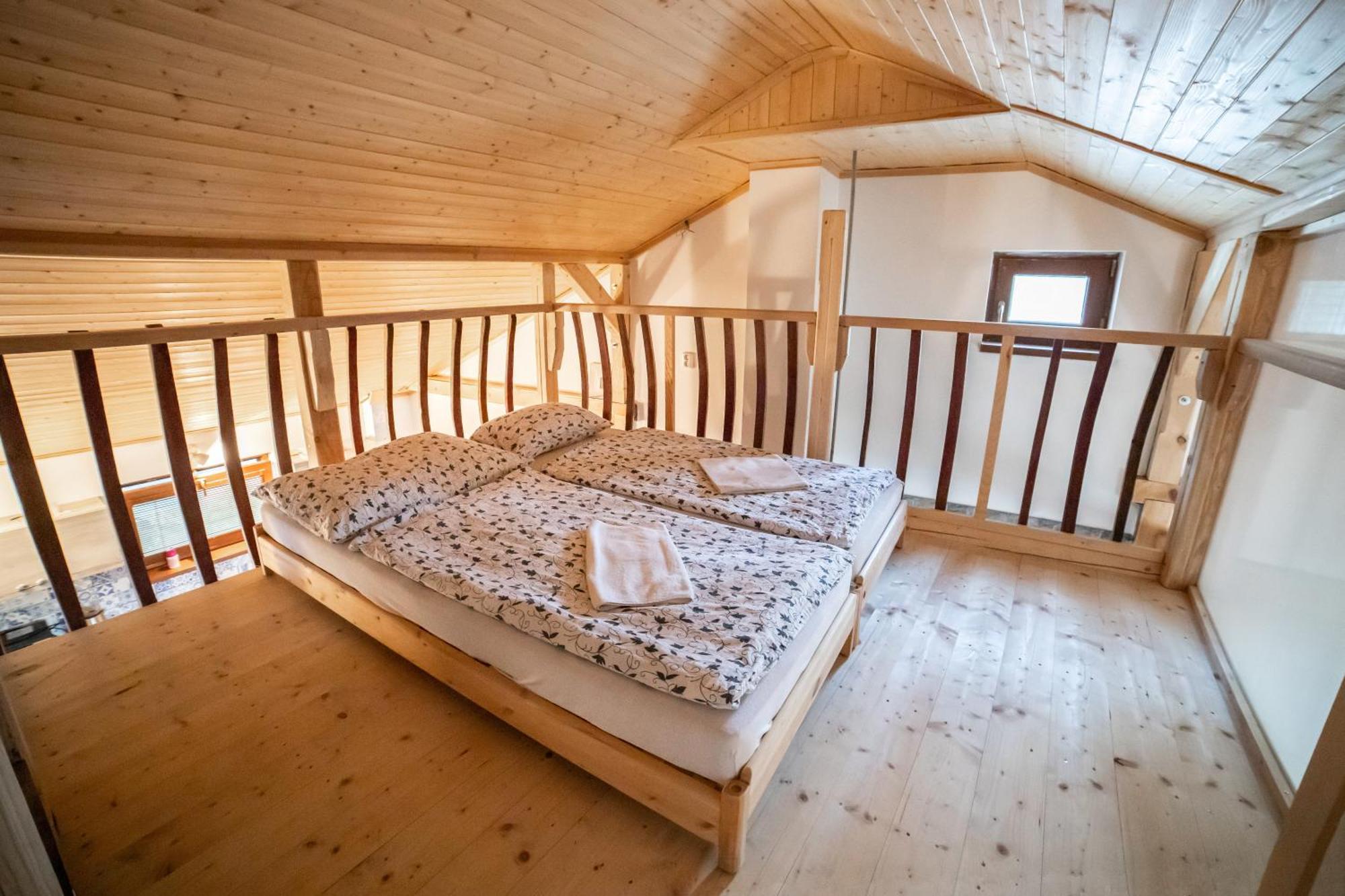 Vinny Sklep Kovarna - Nad Presovnou Rohatec Exterior foto