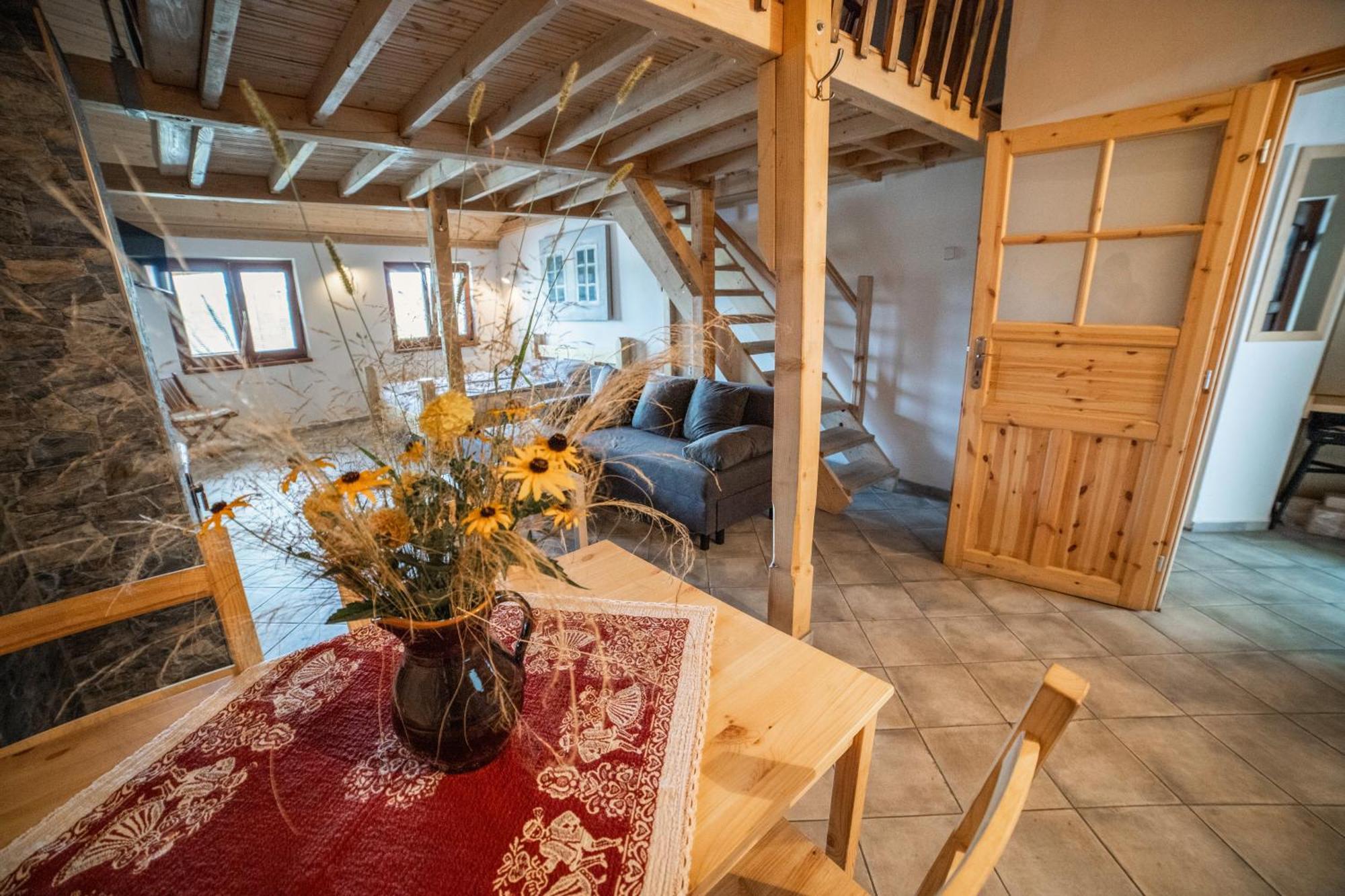 Vinny Sklep Kovarna - Nad Presovnou Rohatec Exterior foto