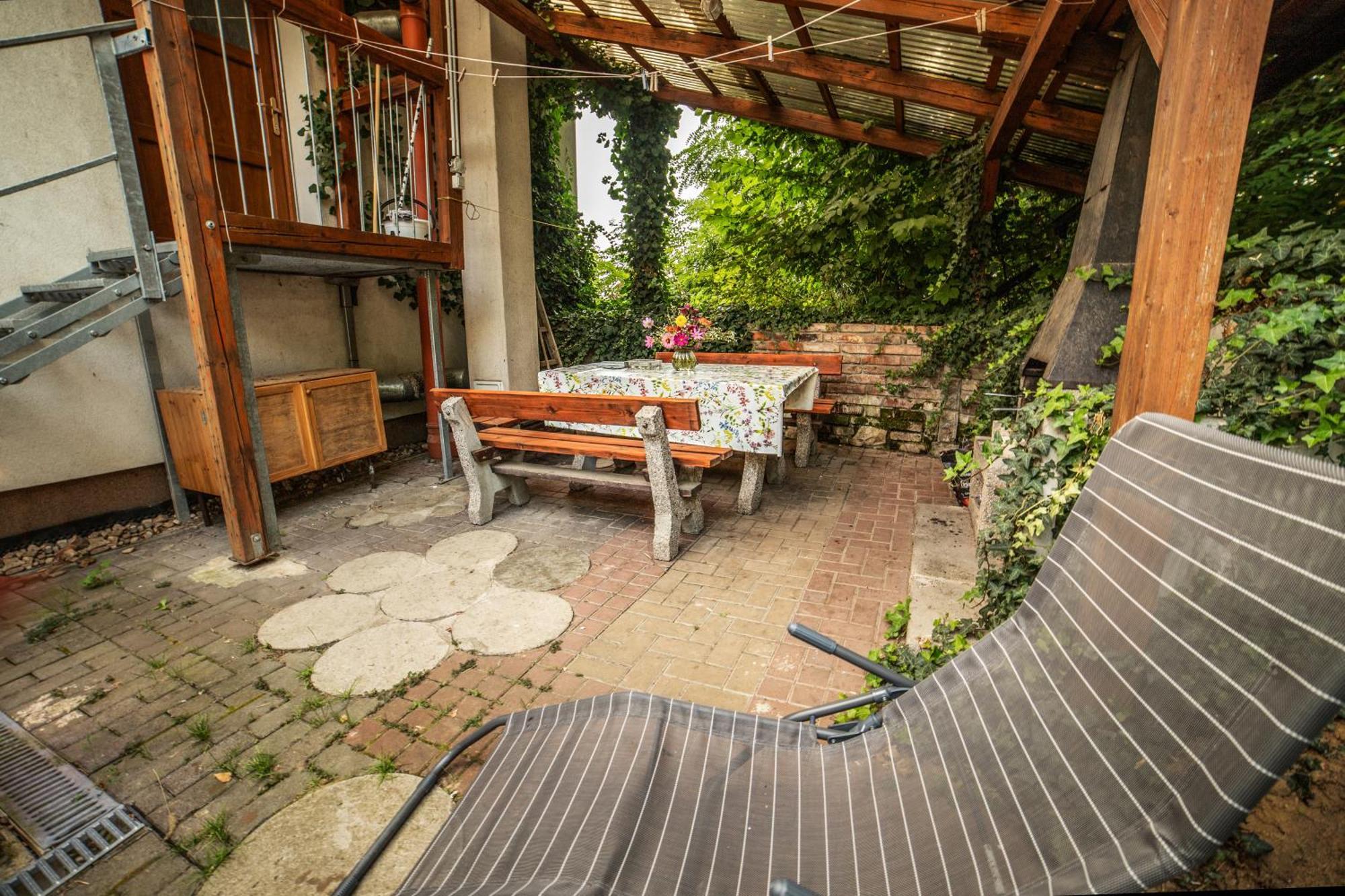 Vinny Sklep Kovarna - Nad Presovnou Rohatec Exterior foto